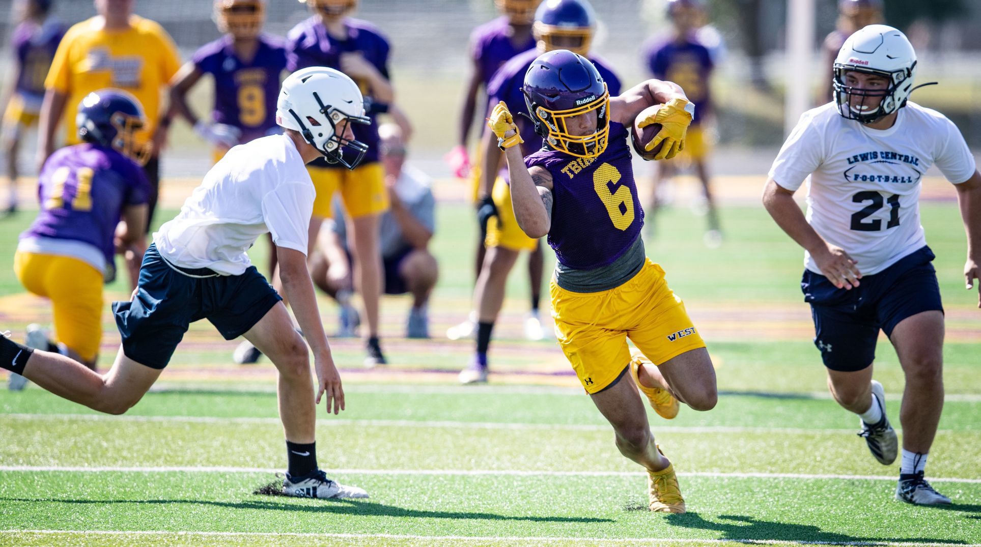 Bellevue West vs Lewis Central